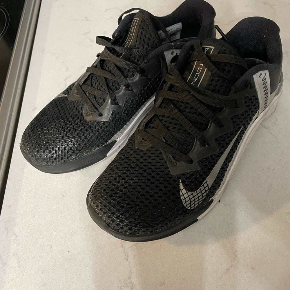 Women’s 7.5 Nike Metcon 6